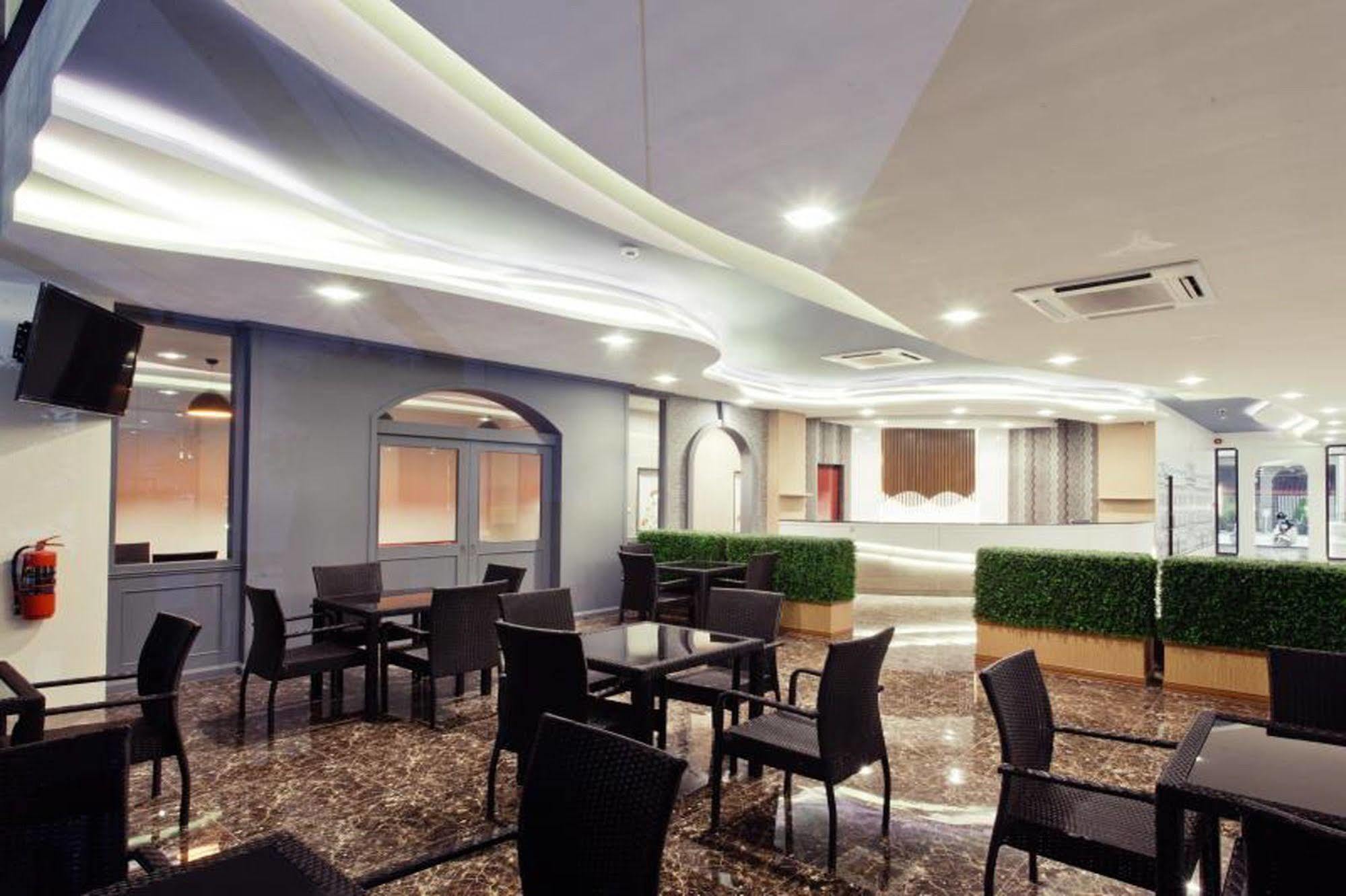 The Proud Hotel Ubon Ratchathani Zewnętrze zdjęcie