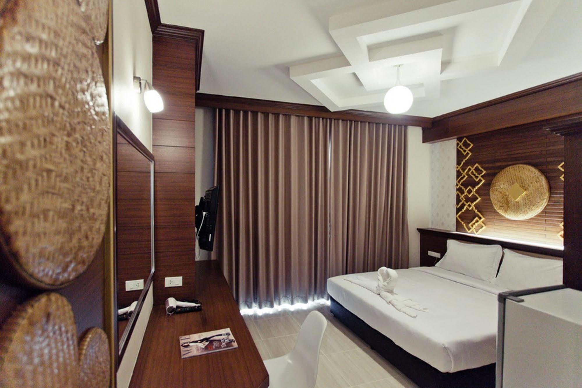 The Proud Hotel Ubon Ratchathani Zewnętrze zdjęcie